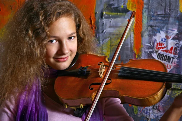 美丽小提琴音乐家 — 图库照片