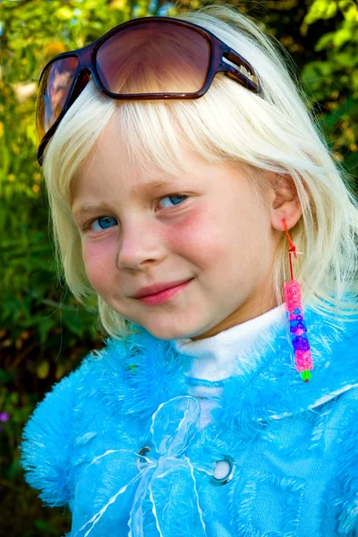 Little pretty girl in sunglasses closeup — Stock Photo, Image