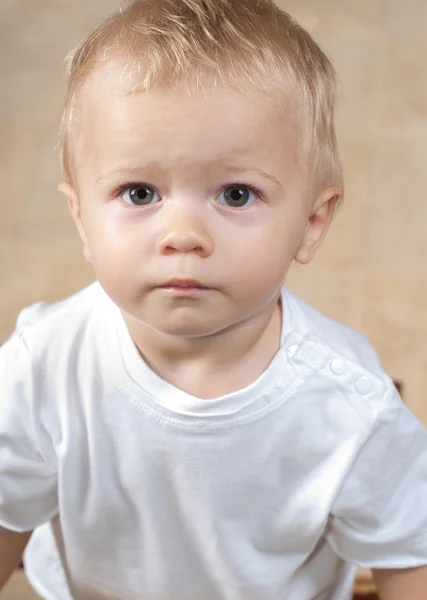 Retrato de niño pequeño — Foto de Stock