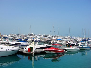 Marinas in Dubai clipart