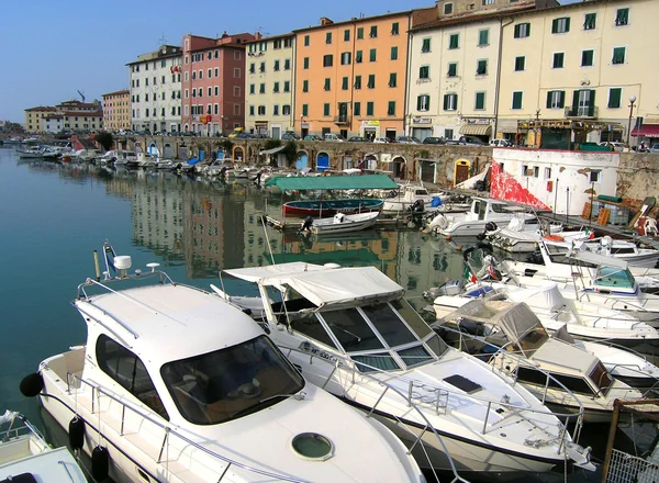 Terraço Mascagni Em Livorno, Ponto De Vista Ao Longo Do Mar Com O