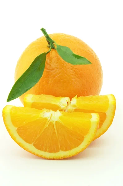 Oranžová s listy — Stock fotografie