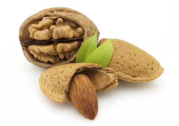 Almonds with walnuts — Stock Photo, Image