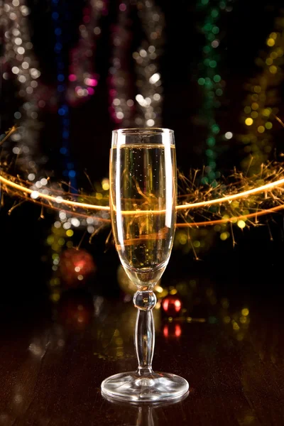Nieuwjaarskaart met champagne — Stockfoto