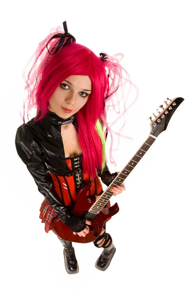 Привлекательная девушка с гитарой — стоковое фото
