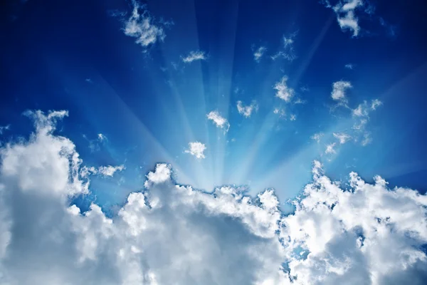 Feixe de sol na nuvem — Fotografia de Stock