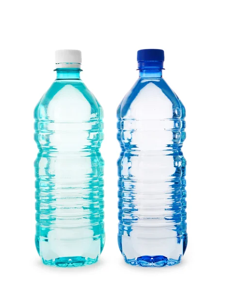 Duas garrafas transparentes de água isolada — Fotografia de Stock