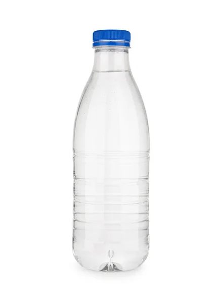 Бутылка прозрачной воды — стоковое фото