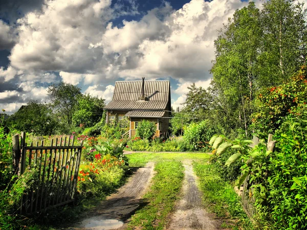 Pequena casa de verão, outland — Fotografia de Stock