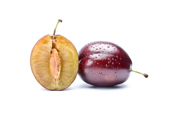 Prune et demie sur un blanc — Photo