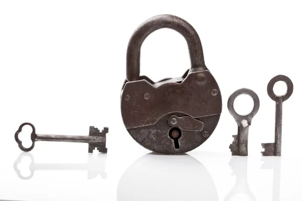Old padlock and keys — Stock Photo, Image