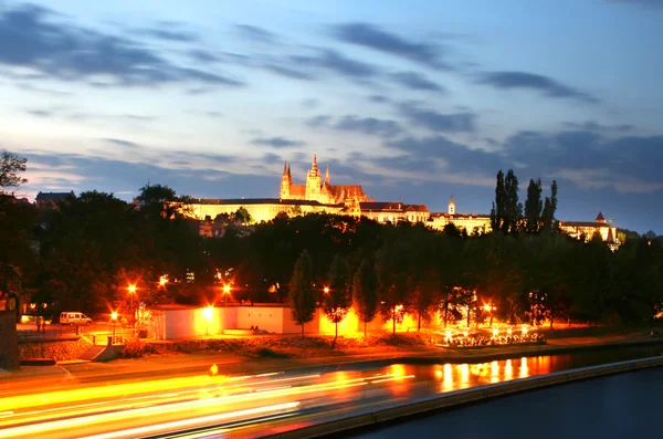 Castillo de Praga por la noche —  Fotos de Stock