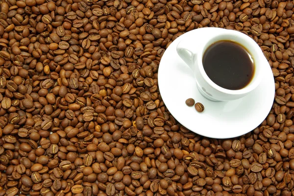 Xícara branca com café — Fotografia de Stock