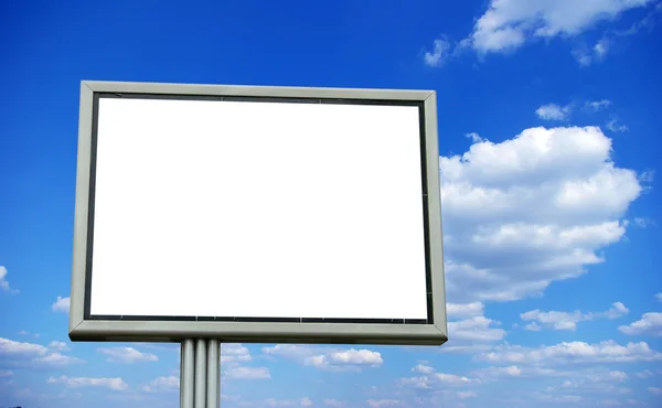 Gökyüzü üzerinde billboard — Stok fotoğraf