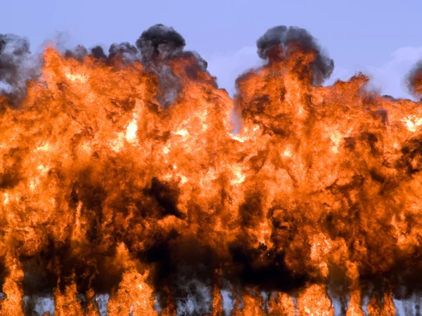 Explosie vuur en rook — Stockfoto