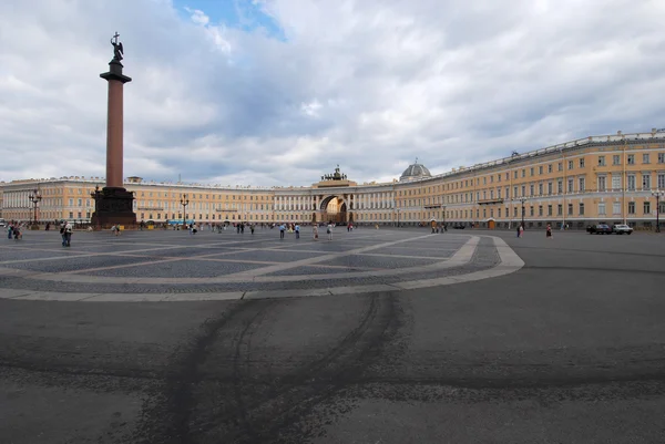 Palace Square in St. Petersburg — Stock Photo, Image