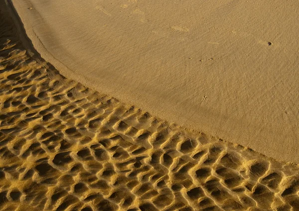 Vlny z písku - větru a vodě — Stock fotografie
