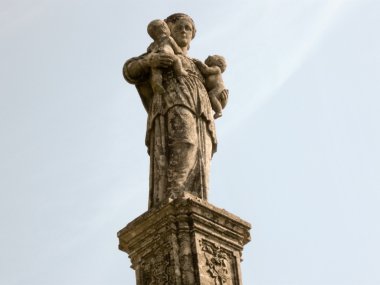 ÜR'deki güzel heykel İsa mı monte