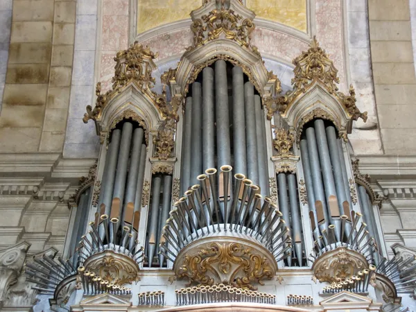 Gran Órgano en la Iglesia Vieja — Foto de Stock