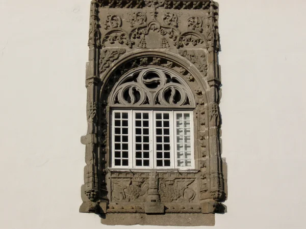 Okno w starym domu — Zdjęcie stockowe