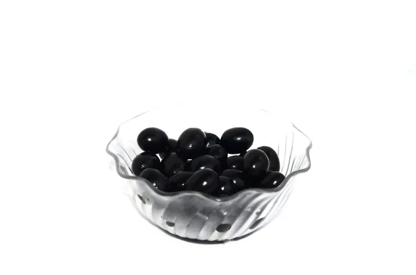 Black olives isolated on a white — Stock Photo, Image