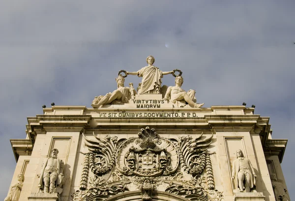 Οδό του Αουγκούστα αψίδα στην πλατεία εμπορίου στη Λισαβόνα — Φωτογραφία Αρχείου