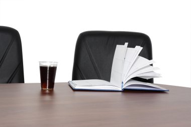 iki koltuk ve defter