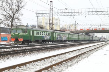 Elektrikli tren ve demiryolu