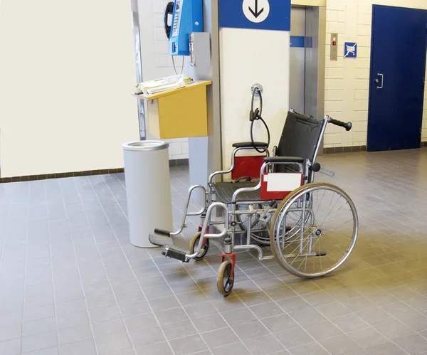 Wózek inwalidzki — Zdjęcie stockowe