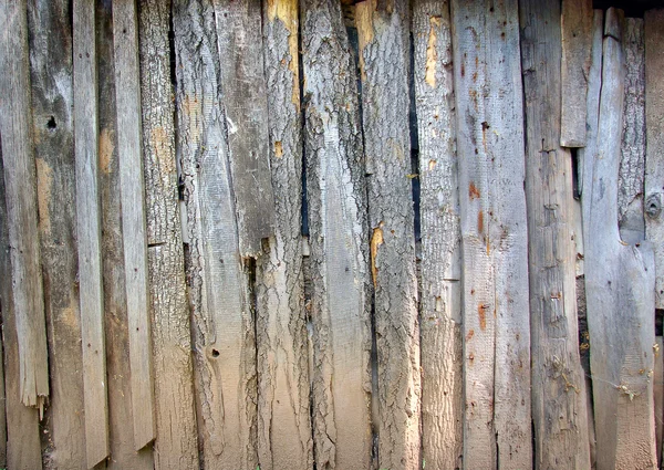 Деревянный забор из досок — стоковое фото
