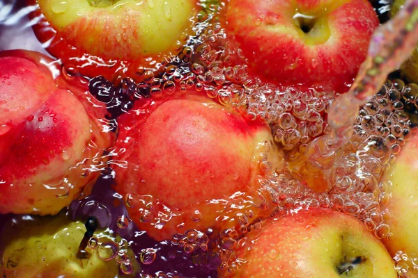 Wet fruit — Stock Photo, Image