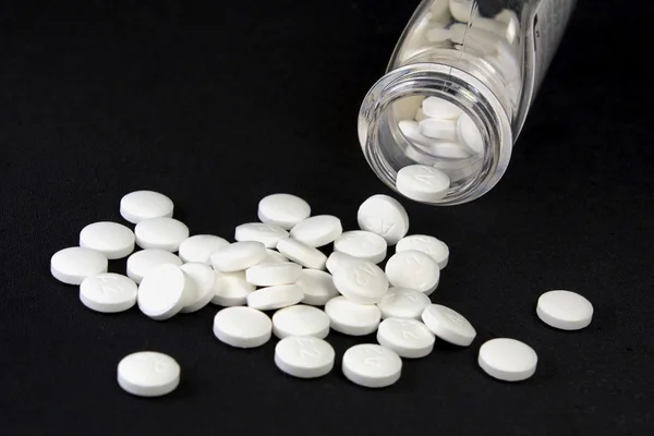 Piller och medicin behållare — Stockfoto