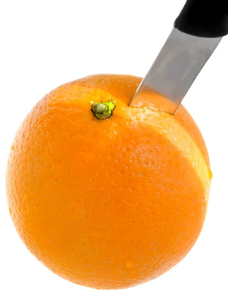 Oranje met mes — Stockfoto