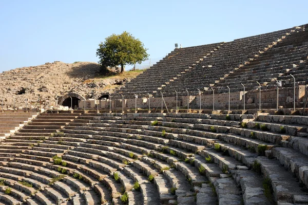 Efes Antik tiyatroda satırları — Stok fotoğraf
