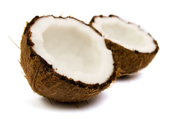 Frische Kokosnuss auf weißem Hintergrund — Stockfoto