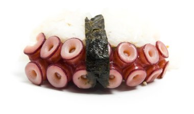 Ahtapot suşi sashimi