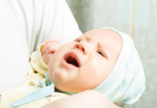 Αξιολάτρευτο μωρό να κλαίει — Φωτογραφία Αρχείου