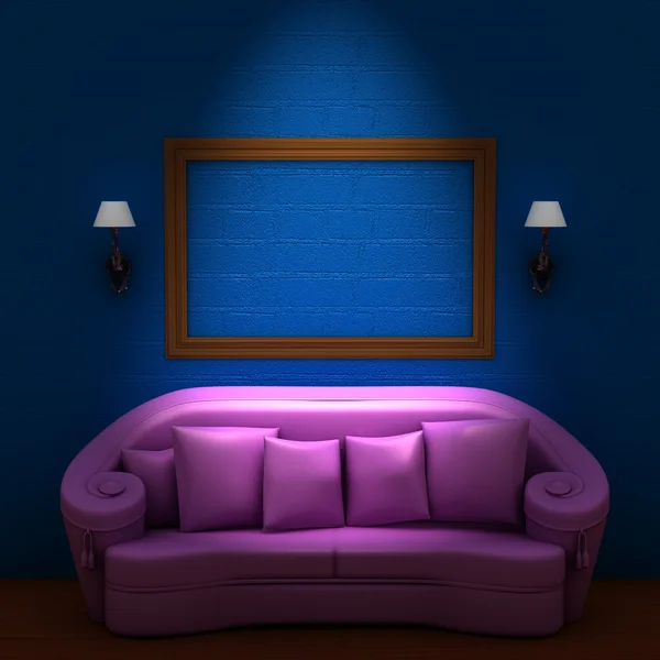 Ροζ καναπέ με άδειο πλαίσιο και απλίκες — Φωτογραφία Αρχείου