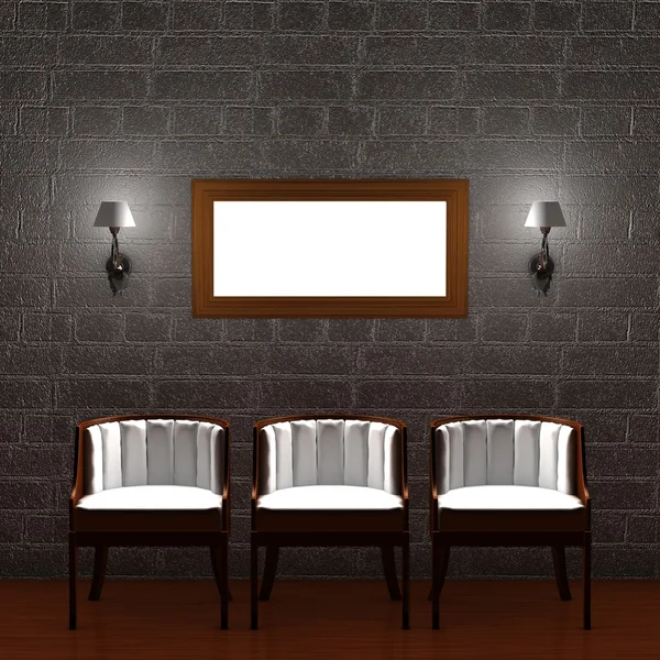 Tři židle s prázdný rám a svícnů — Stock fotografie