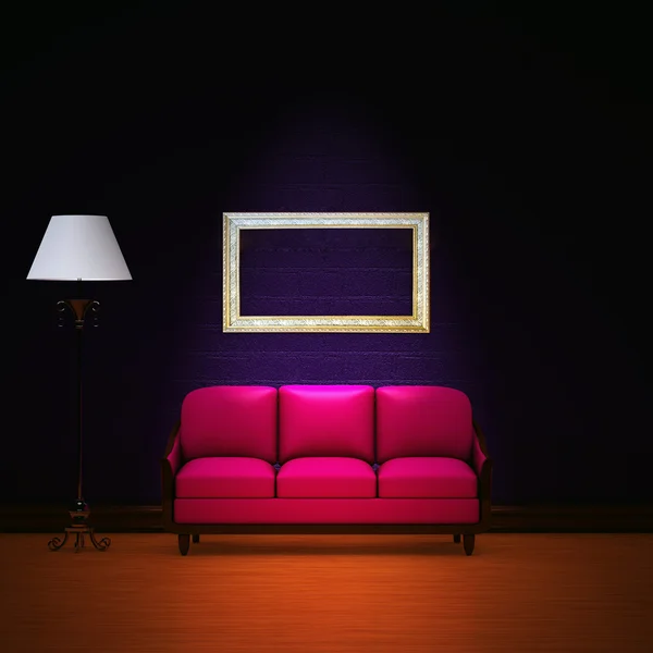 Ροζ καναπέ με άδειο πλαίσιο και πρότυπο — Φωτογραφία Αρχείου