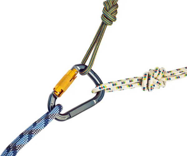 Обладнання для скелелазіння карабін і мотузка — стокове фото