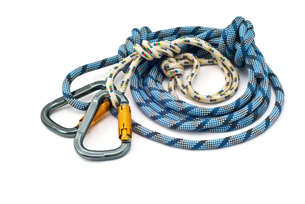 Klimmen apparatuur - karabijnhaken en touw — Stockfoto
