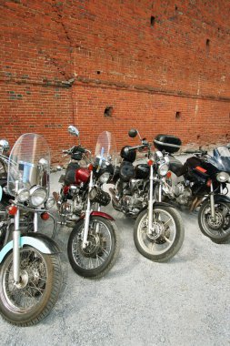 dört motosiklet