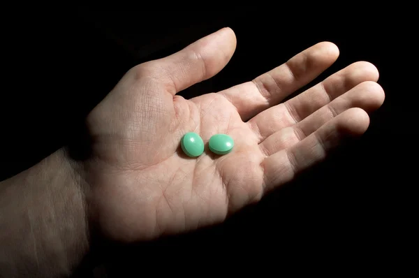 Dois comprimidos verdes — Fotografia de Stock