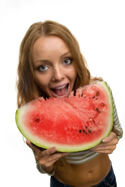 Mädchen hält ein Stück Wassermelone in der Hand — Stockfoto