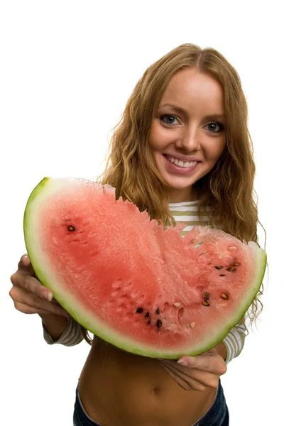 Mädchen hält ein Stück Wassermelone in der Hand — Stockfoto