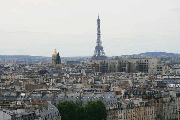 Pařížská panorama s Eiffelovou věží — Stock fotografie