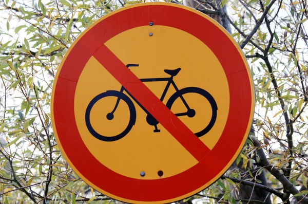 Pare de andar de bicicleta sinal de estrada — Fotografia de Stock