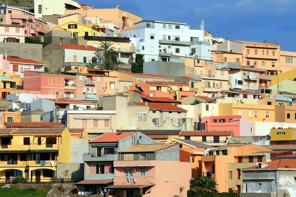 Casas coloridas da cidade da Sardenha Fotos De Bancos De Imagens