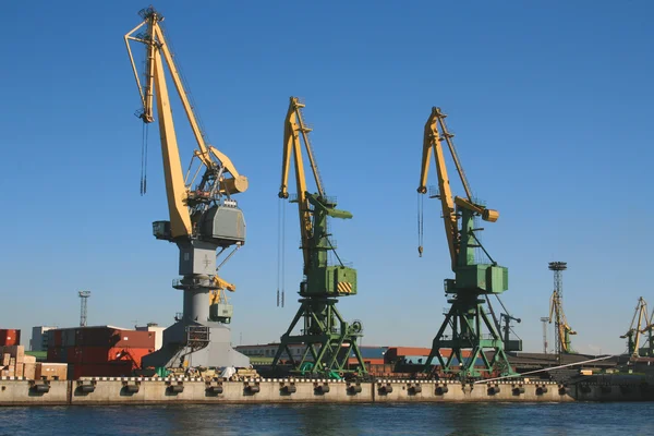 Cranes In The Harbor — Stock Photo, Image